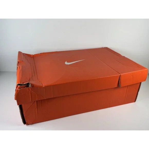 Nike Vomero 18 Running Shoes Men's Size 11 Black/White HM6803-007 Damage Box